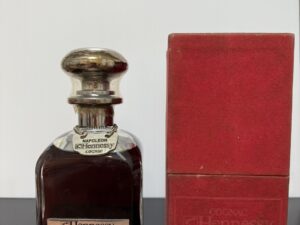 軒尼斯Hennessy NP 書冊 1980年代